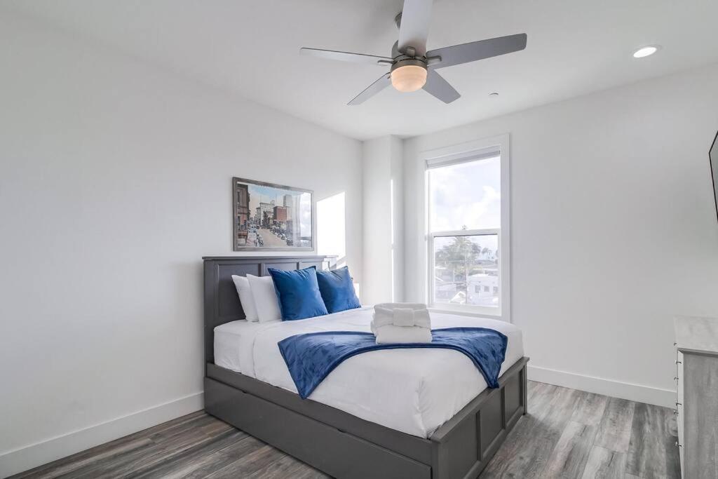 Park Blvd Paradise 303 King Bed With A Private Spa San Diego Exterior photo